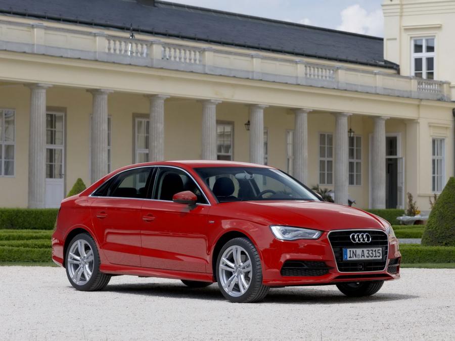  Audi A3 Sedan 1.8 T S-Line (8V) 2013 года  (WW) (фото 1 из 16)